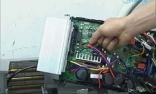 桐梓美的空调电话是多少